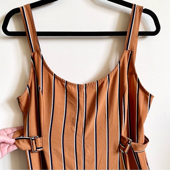 Striped Side Buckle Wide Leg Jumpsuit - Picture 4 of 8